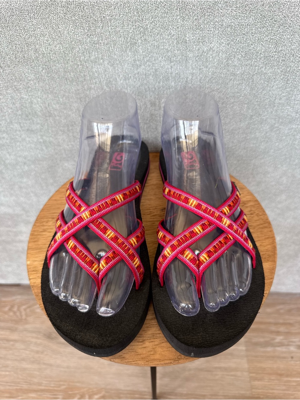 Teva Women's Olowahu Kaleidoscope Flip-flops Size 7 - Picture 5 of 12